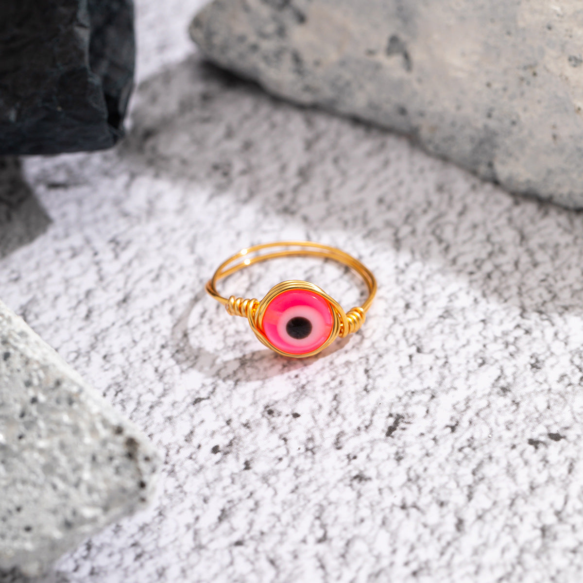 Anillo de ojos azules acrílicos al por mayor